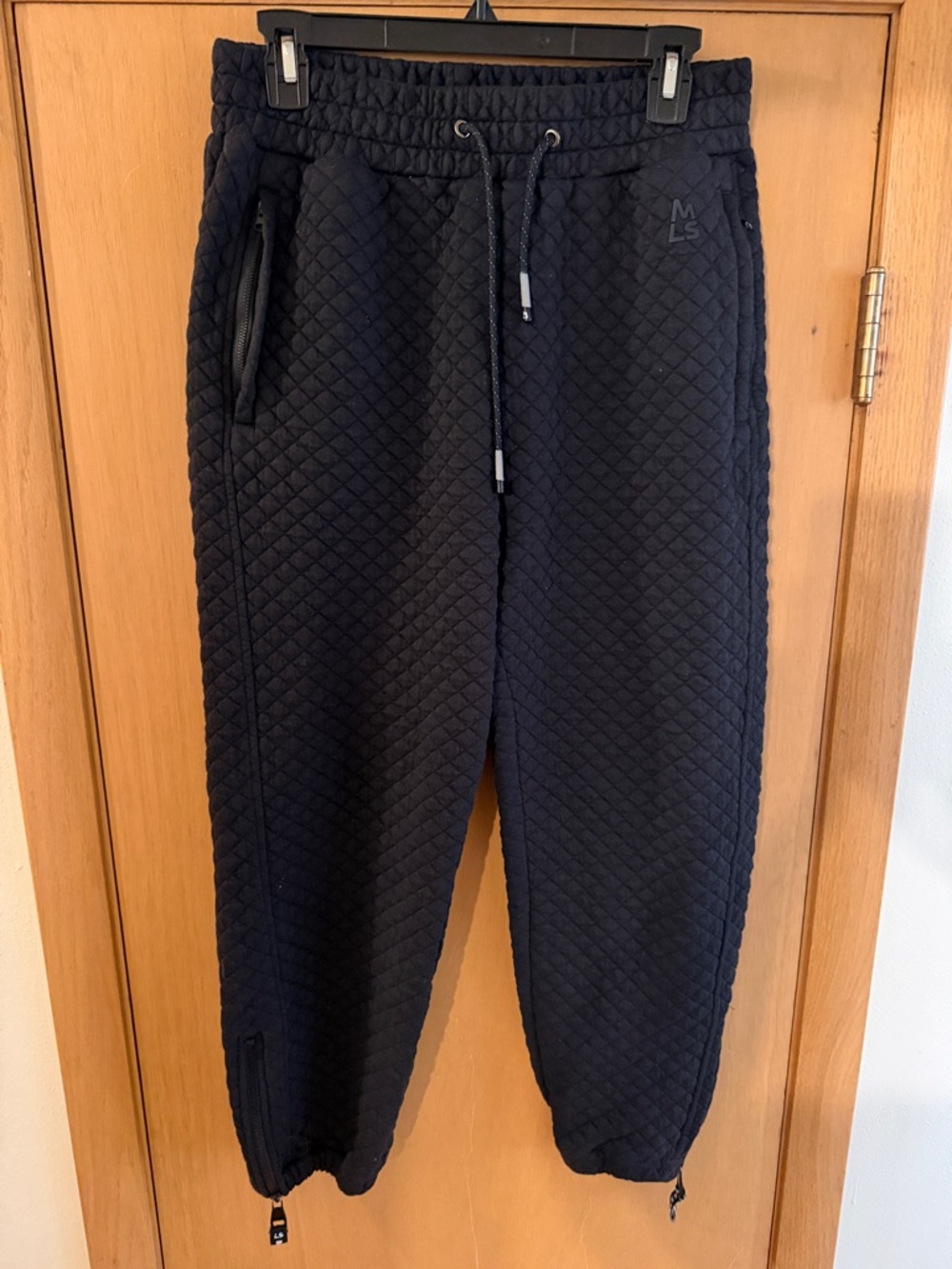 Magnlens Quilted Joggers Sweatpants Black Size Medium